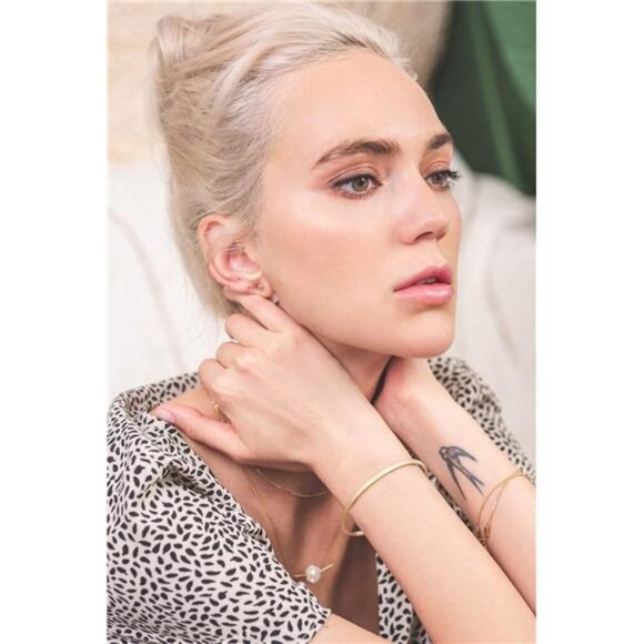 PEARL Dainty Gold Bar Bracelet for Women Simple Delicate Thin Cuff Bangle Hook - Picture 2 of 7